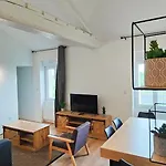 2 En 1, 10 Pers, Parking, Wifi Apartment *